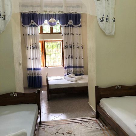 Stone Pazar Guest House Gjirokastër Dış mekan fotoğraf