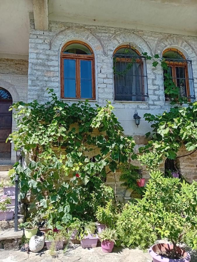 Stone Pazar Guest House Gjirokastër Dış mekan fotoğraf