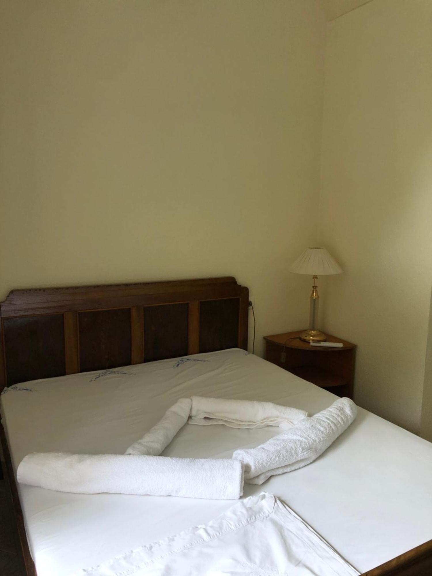 Stone Pazar Guest House Gjirokastër Dış mekan fotoğraf